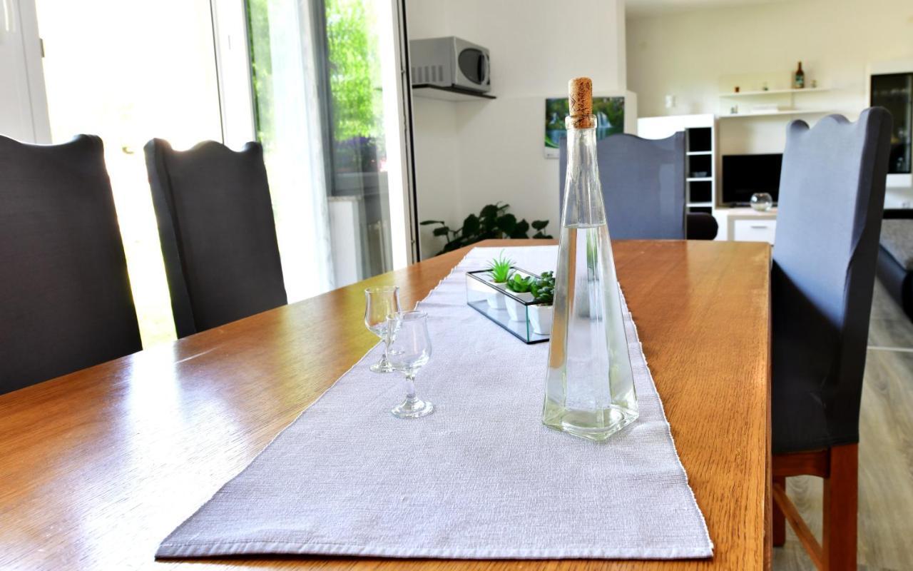 Apartman Dorijan Rakovica Esterno foto