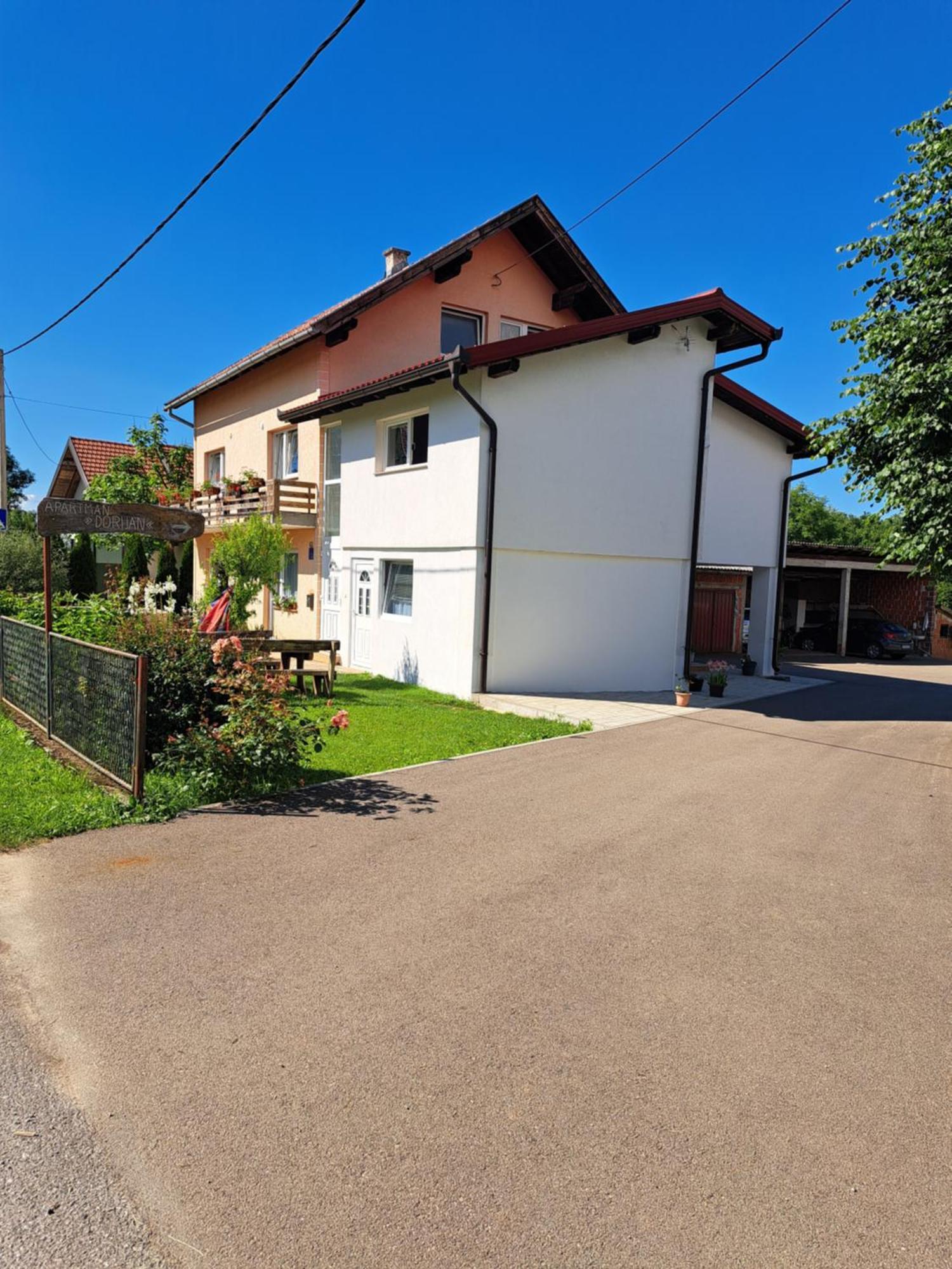 Apartman Dorijan Rakovica Esterno foto